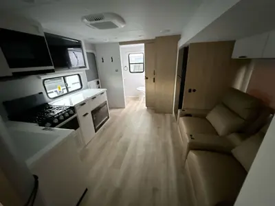 2027 Winnebago Thrive photo 33