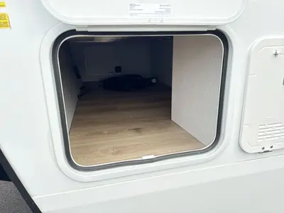 2027 Winnebago Thrive photo 15