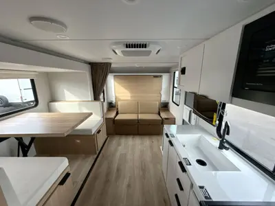 2027 Winnebago Micro Minnie photo 36