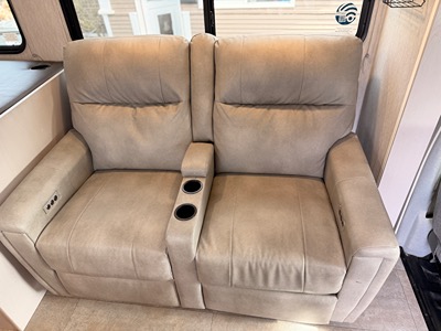 2023 COACHMEN FREELANDER photo 13