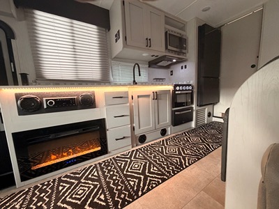 2023 COACHMEN FREELANDER photo 5