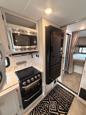 2023 COACHMEN FREELANDER photo 14