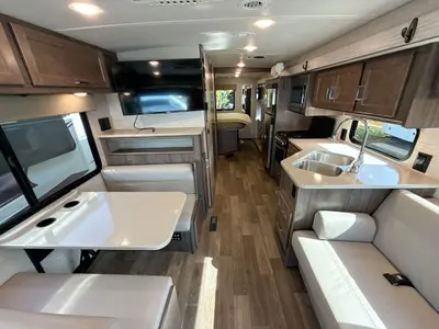 2021 Winnebago Vista photo 15