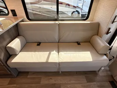 2021 Winnebago Vista photo 32