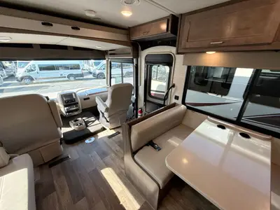 2021 Winnebago Vista photo 12