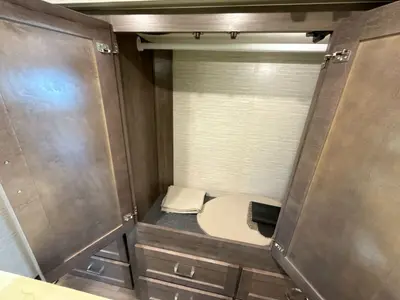2021 Winnebago Vista photo 34