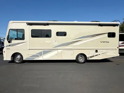 2021 Winnebago Vista photo 6
