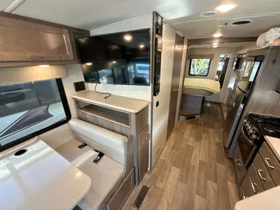 2021 Winnebago Vista photo 14