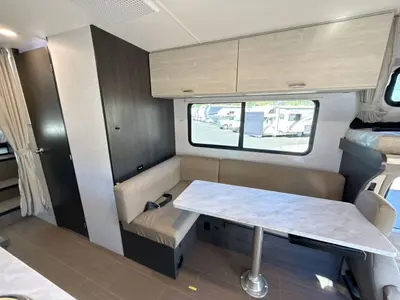 2027 Winnebago Suncruiser photo 16