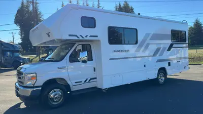 2027 Winnebago Suncruiser photo 8