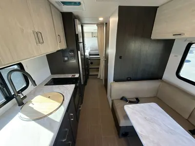 2027 Winnebago Suncruiser photo 15