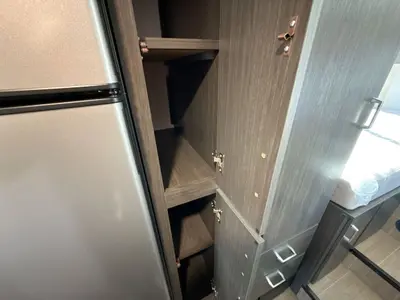 2027 Winnebago Suncruiser photo 29