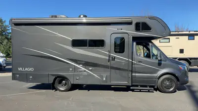 2027 Renegade Villagio photo 5