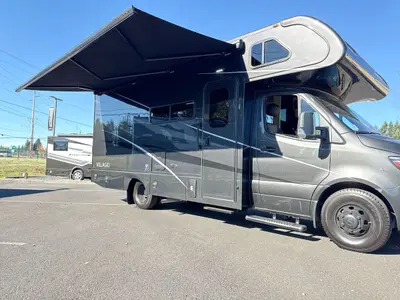 2027 Renegade Villagio photo 20