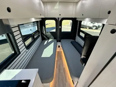 2025 Pleasure Way Plateau photo 30