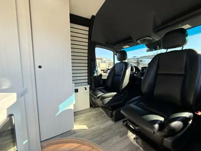 2025 Pleasure Way Plateau photo 33