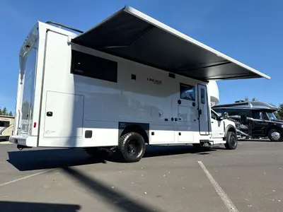 2027 Grand Design Lineage photo 21