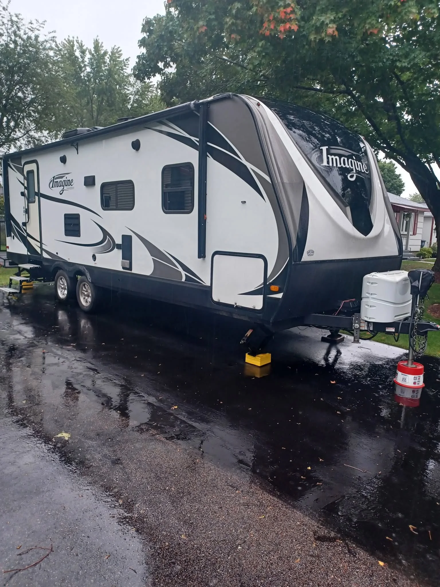 2018 GRAND DESIGN IMAGINE exterior