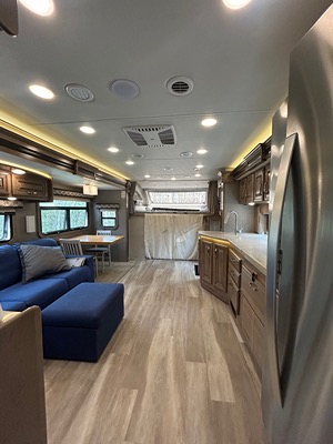 2021 JAYCO SENECA photo 3
