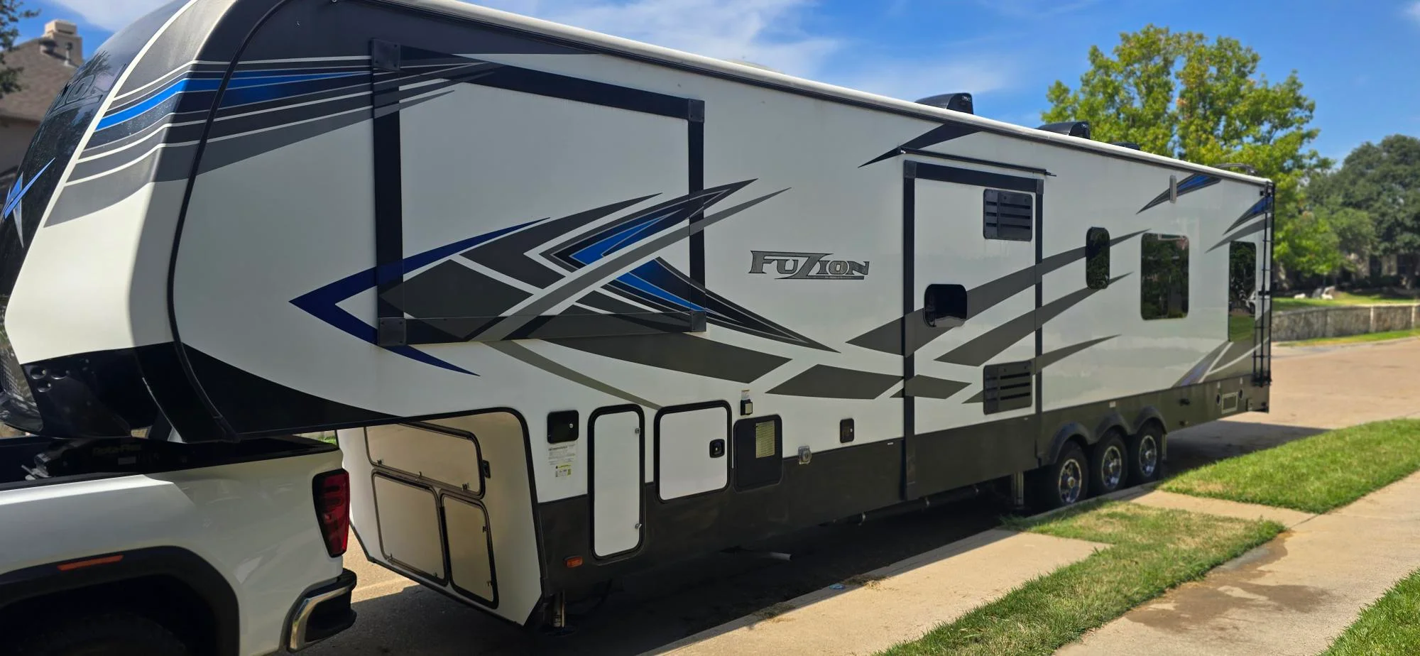 2020 KEYSTONE FUZION exterior
