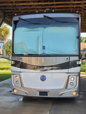 2021 HOLIDAY RAMBLER NAVIGATOR photo 8