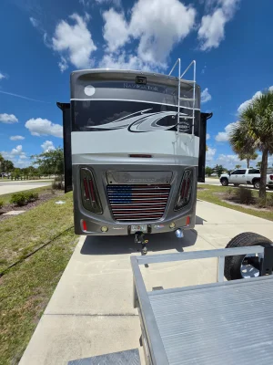 2021 HOLIDAY RAMBLER NAVIGATOR photo 5