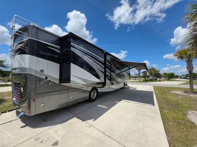 2021 HOLIDAY RAMBLER NAVIGATOR photo 7