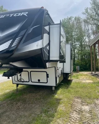 2022 KEYSTONE RAPTOR photo 3
