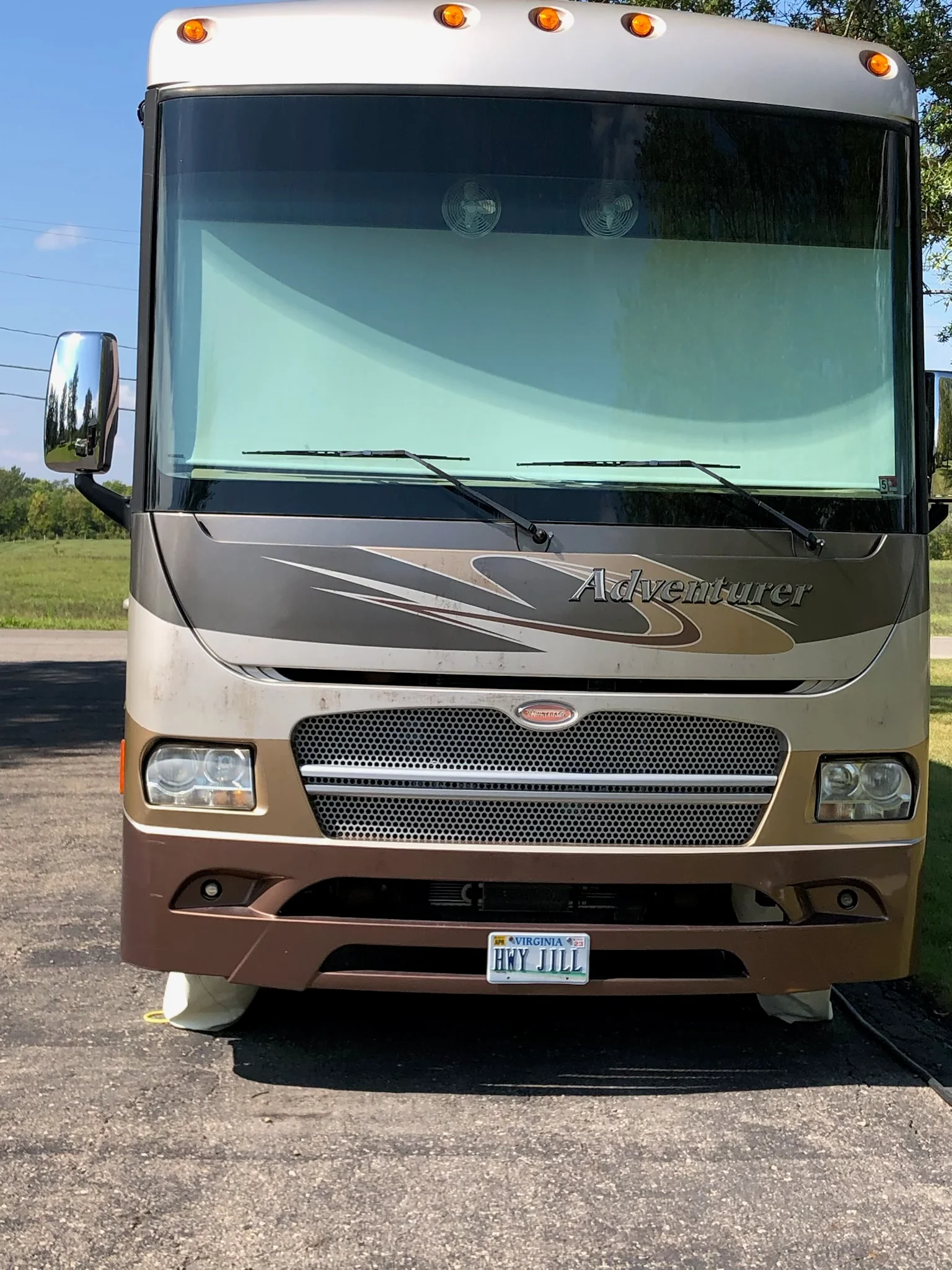 2012 WINNEBAGO ADVENTURER exterior