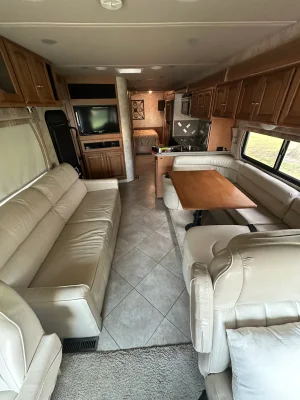 2012 WINNEBAGO ADVENTURER photo 5