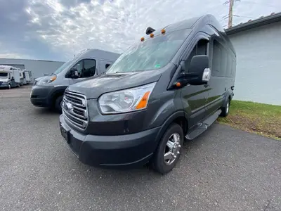 2019 Coachmen Beyond photo 4