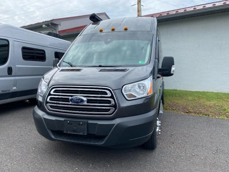 2019 Coachmen Beyond exterior