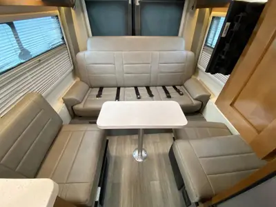 2019 Coachmen Beyond photo 26