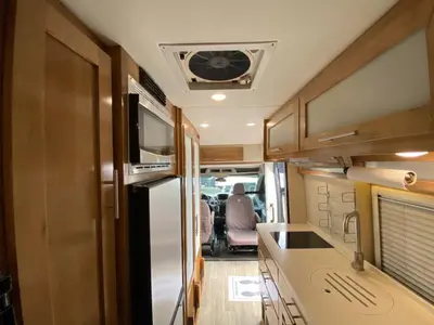 2019 Coachmen Beyond photo 32