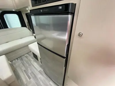 2023 Pleasure Way Plateau photo 22
