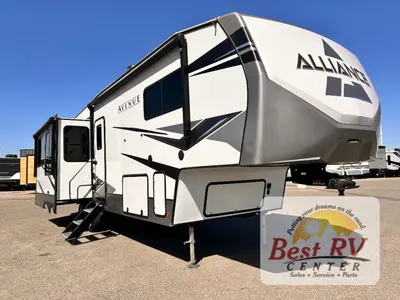 Used 2023 Alliance RV Avenue 32RLS