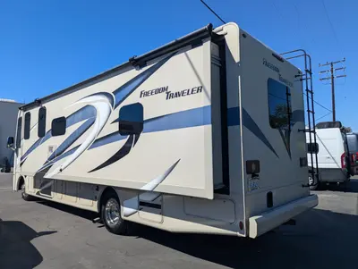 2021 Thor Motor Coach Freedom Traveler photo 5