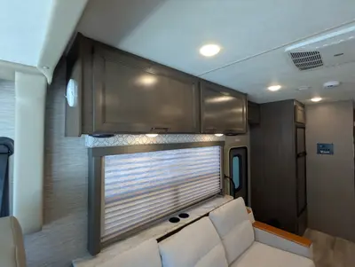 2021 Thor Motor Coach Freedom Traveler photo 15