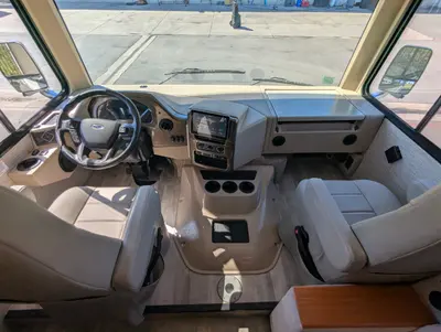 2021 Thor Motor Coach Freedom Traveler photo 8