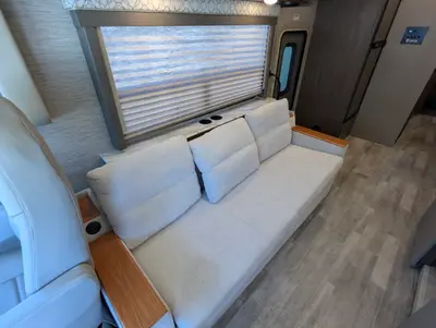 2021 Thor Motor Coach Freedom Traveler photo 14