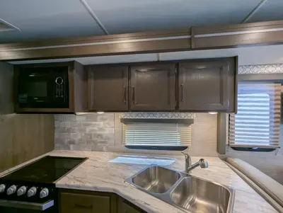 2021 Thor Motor Coach Freedom Traveler photo 19