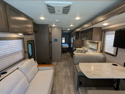 2021 Thor Motor Coach Freedom Traveler photo 13