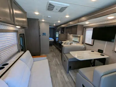 2021 Thor Motor Coach Freedom Traveler photo 11