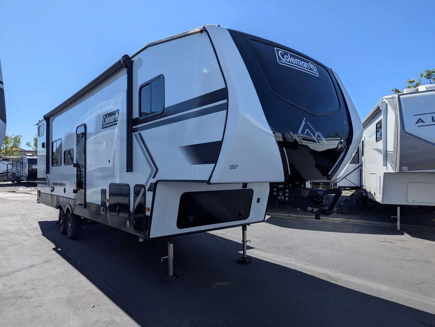 2026 Keystone Coleman Legacy exterior