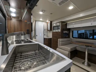 2023 Winnebago View photo 16