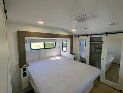 2027 Alliance RV Avenue photo 11