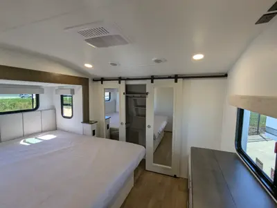 2027 Alliance RV Avenue photo 12