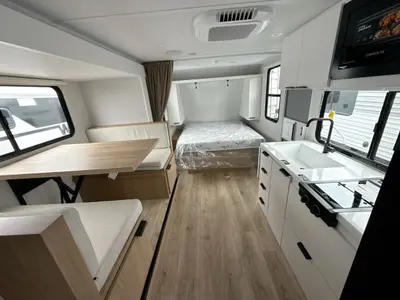 2027 Winnebago Micro Minnie photo 32