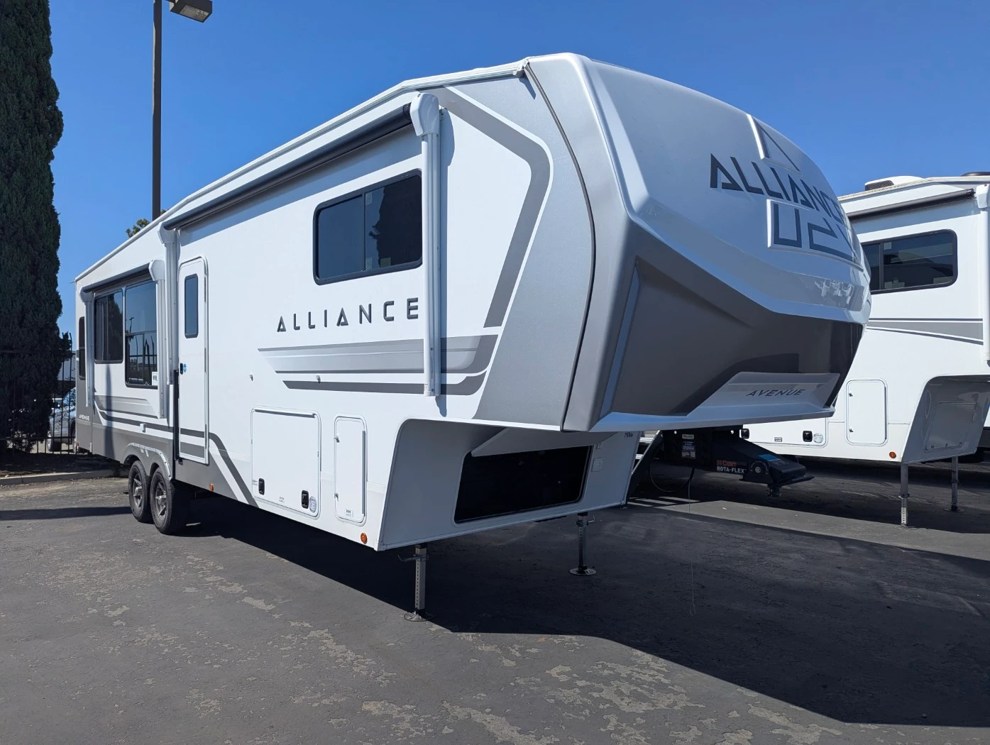 2027 Alliance RV Avenue exterior