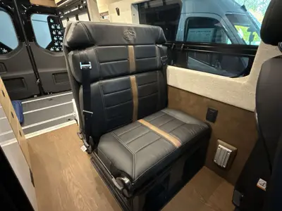 2027 Storyteller Overland Darkmode photo 39